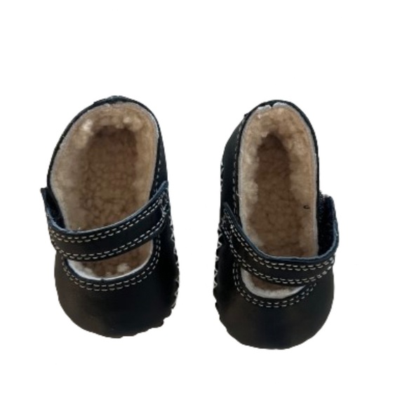 UGG AUSTRALIA | black leather Mary Jane’s - Picture 1 of 5
